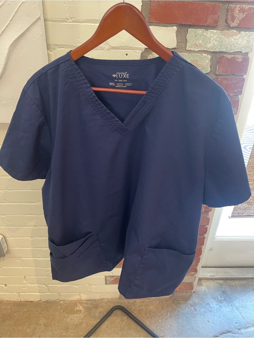 Cherokee  V-Neck Scrub Top — Navy